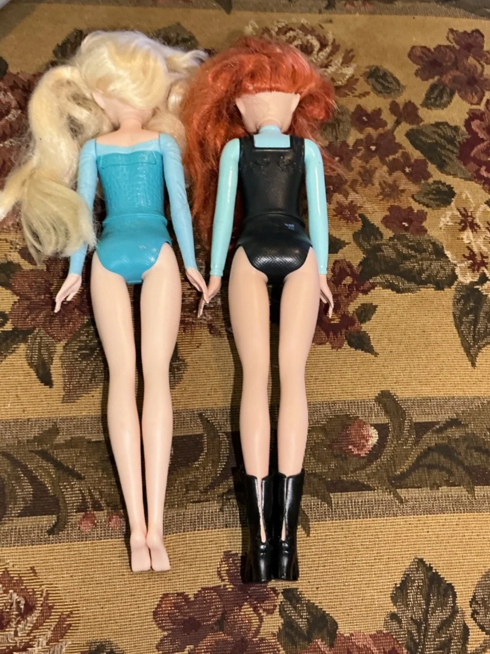 2022 Disney Frozen Mattel Anna And Elsa dolls